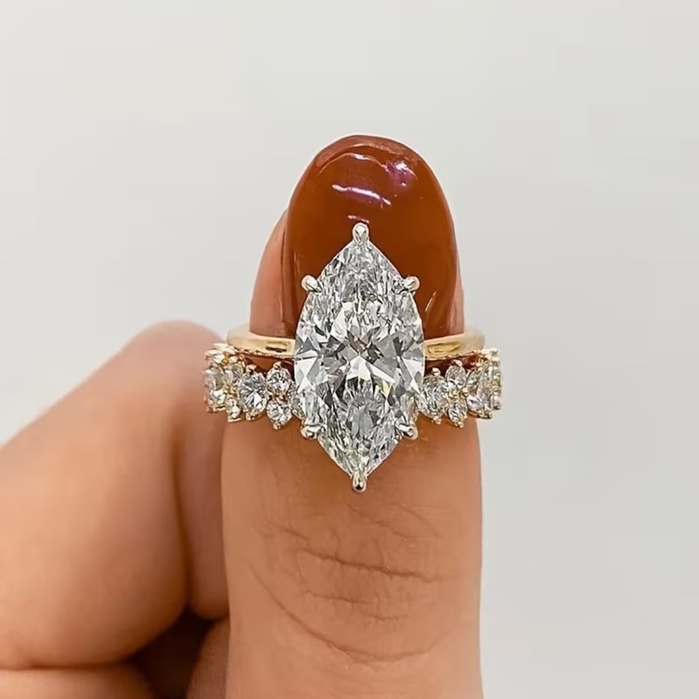 Luxury Wedding Ring Set - Gold - Lab Diamonds - Size 7
